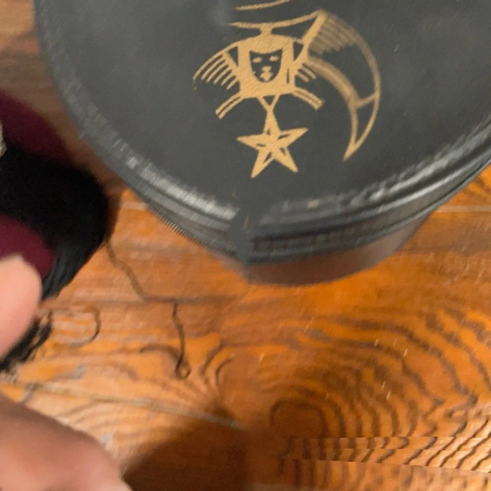 VINTAGE AL KALY SHRINERS FEZ HAT WITH RHINESTONES & SCIMITAR EMBLEM